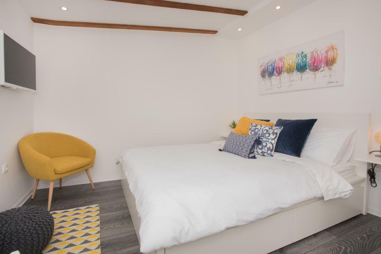 Studio Apartment Skatula Skradin Exterior photo
