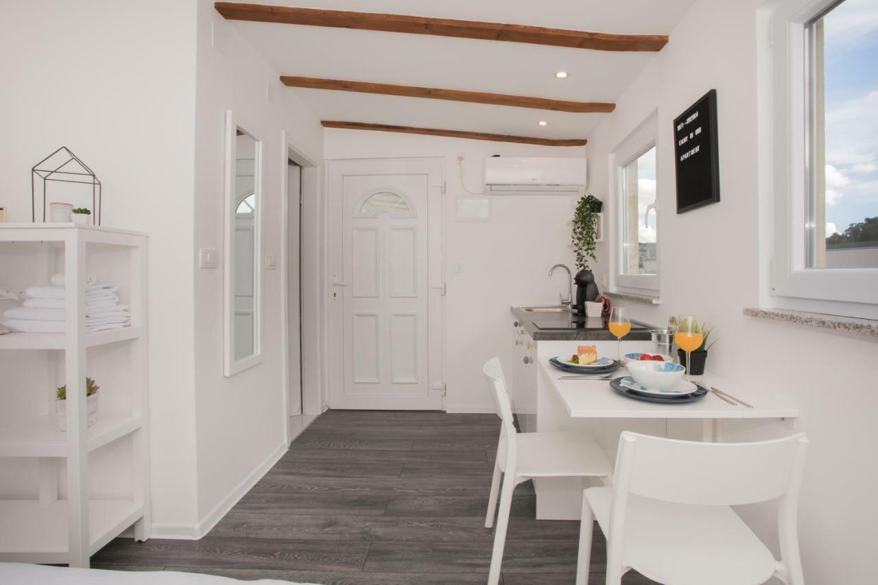 Studio Apartment Skatula Skradin Exterior photo